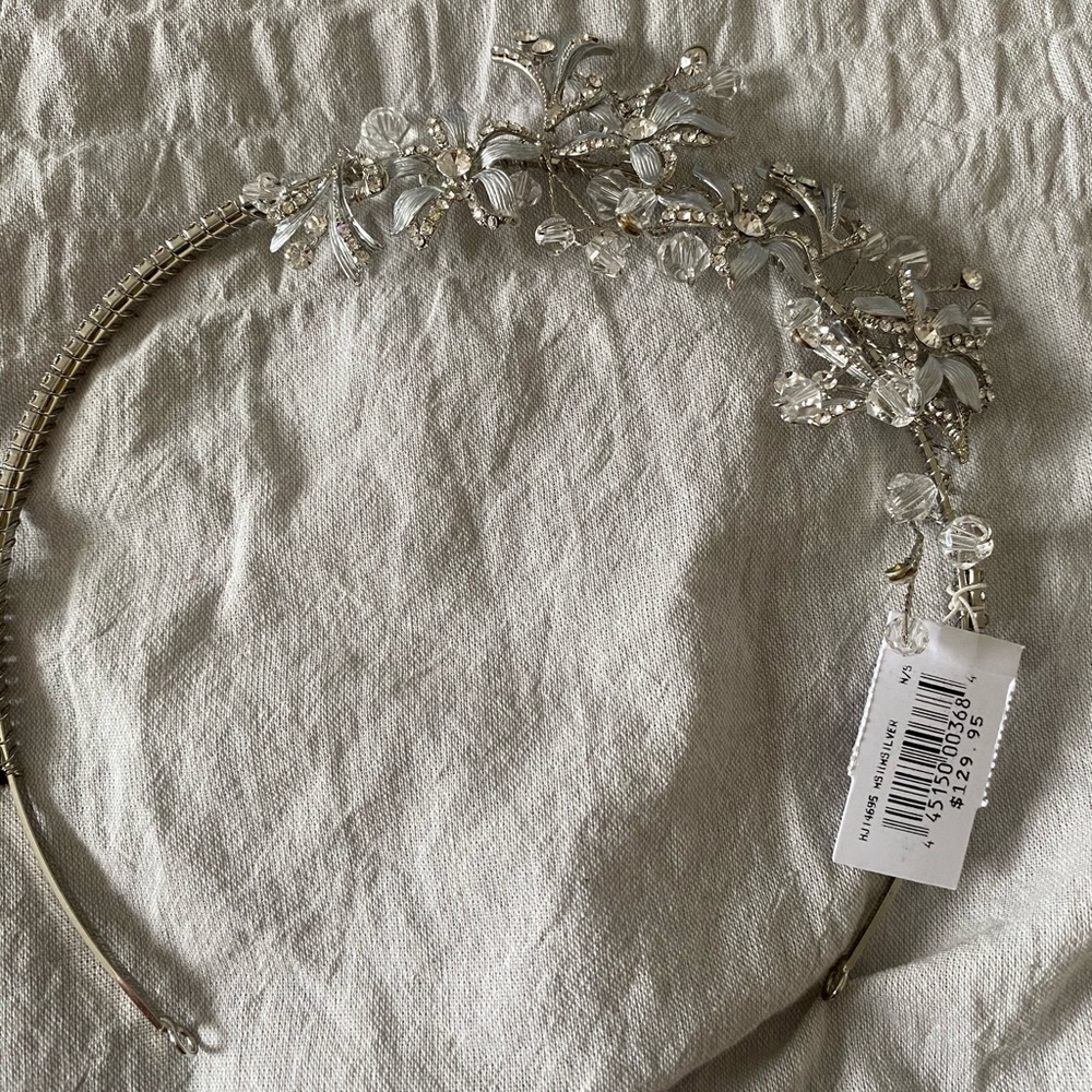 NWT David’s Bridal Crystal and Silver Headband